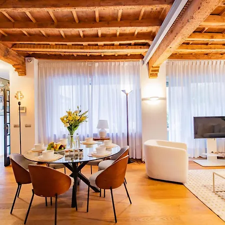 Icon Centro By Icon7 Luxury Apartment Como