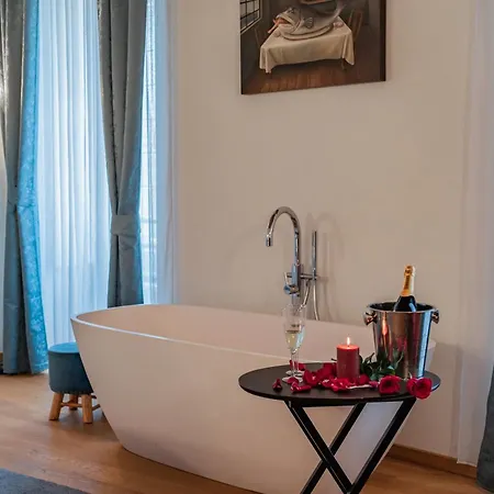 Boutique D'elite - *